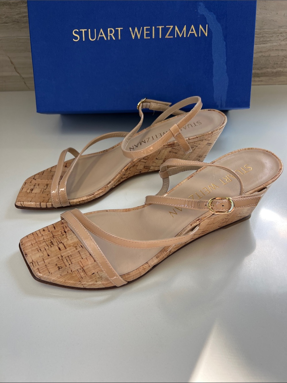Stuart Weitzman oasis 50 low wedge heels strappy sandals patent leather cork 10